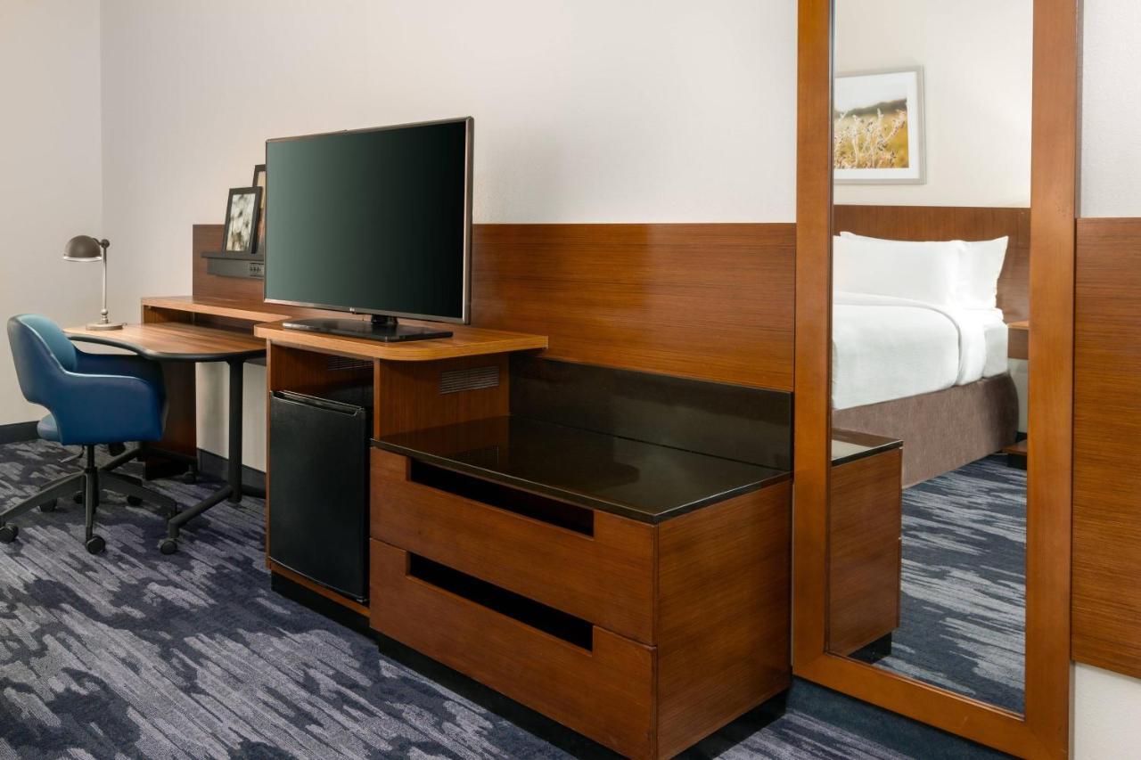 Fairfield Inn And Suites By Marriott Clearwater Bagian luar foto