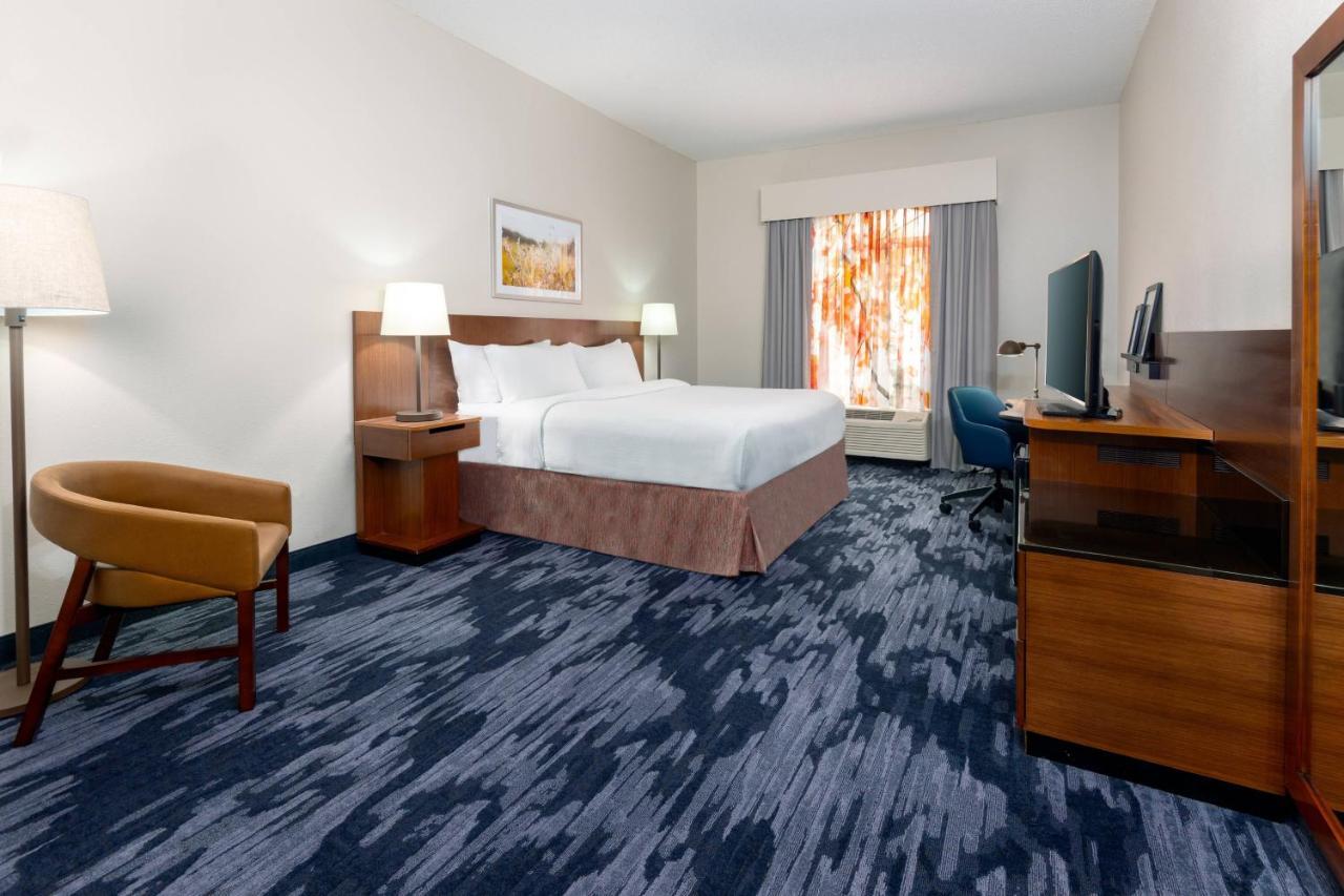 Fairfield Inn And Suites By Marriott Clearwater Bagian luar foto