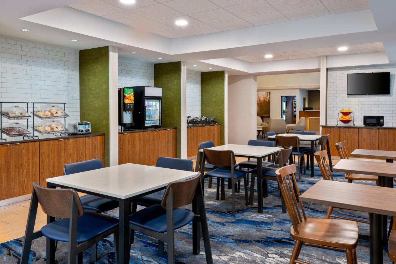 Fairfield Inn And Suites By Marriott Clearwater Bagian luar foto