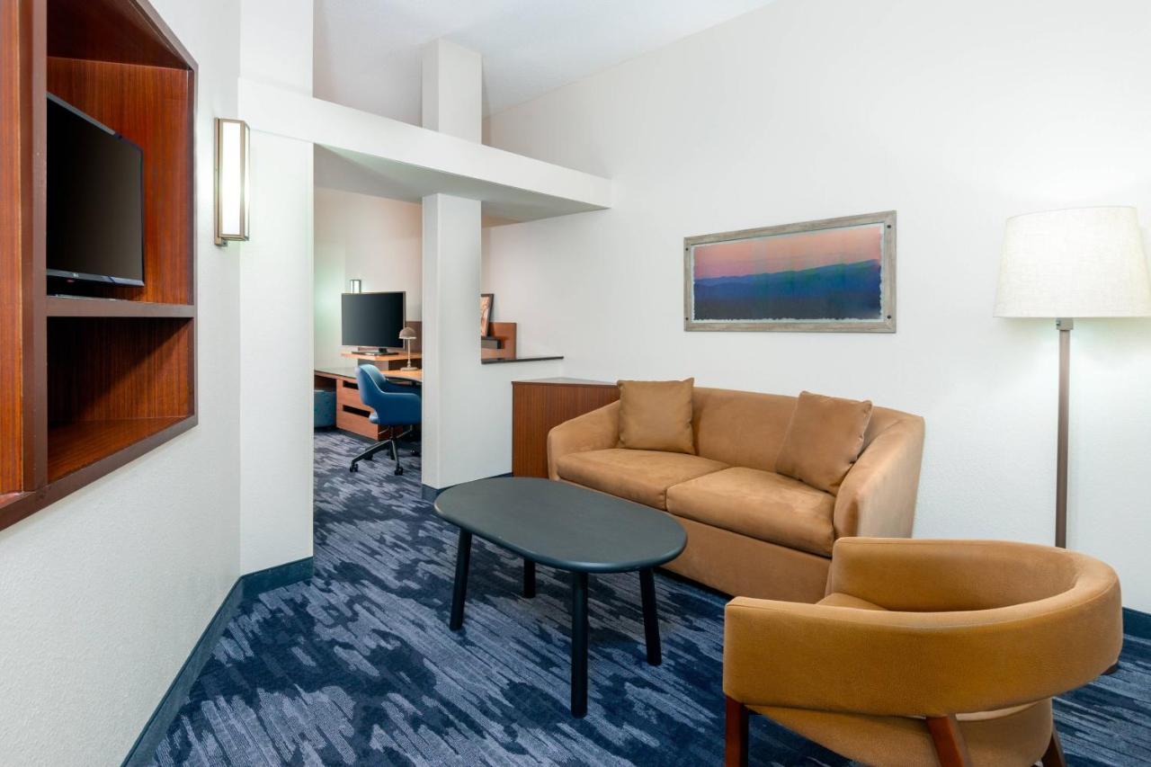 Fairfield Inn And Suites By Marriott Clearwater Bagian luar foto