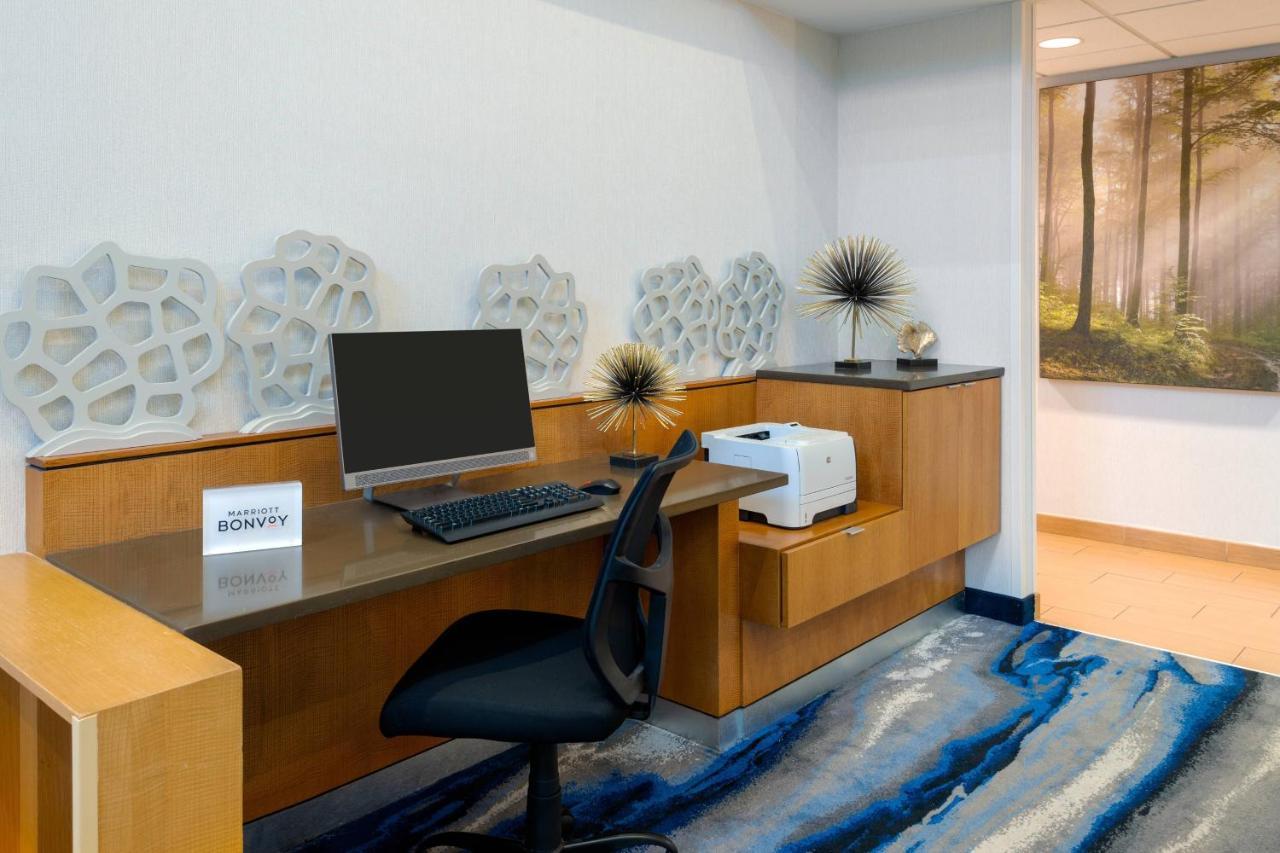 Fairfield Inn And Suites By Marriott Clearwater Bagian luar foto