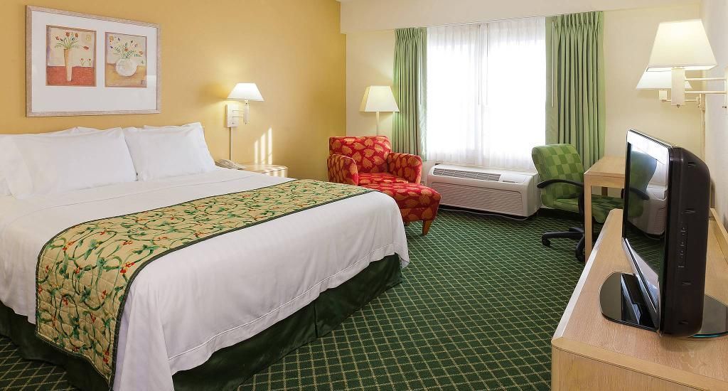 Fairfield Inn And Suites By Marriott Clearwater Bagian luar foto